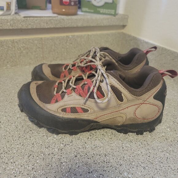 Patagonia Women's Cardamon Poppy Fields Outdoor Shoes Size 10 - Picture 1 of 10